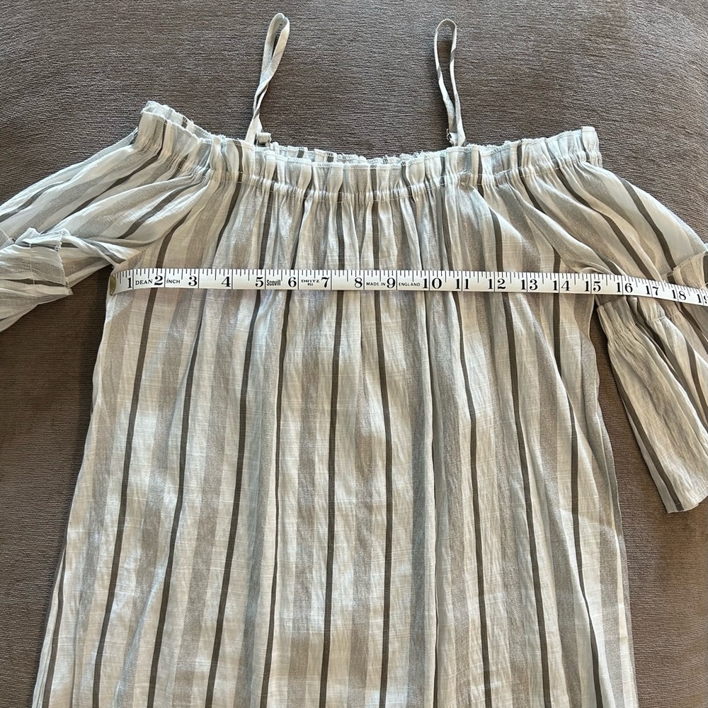 🤍2xHP🤍 Off Shoulder Striped Top with Bell Sleeves - Small - Picture 5 of 11